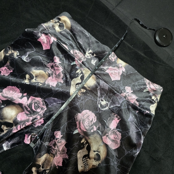 NWOT Killstar Haunted Garden Hematite Leggings, Medium - Picture 8 of 9